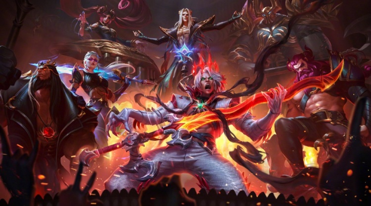 rookie 转述了 KaKAO 对 Puff 的话：“Xiaocaobao 说得太少，辅助不能玩 Leona。